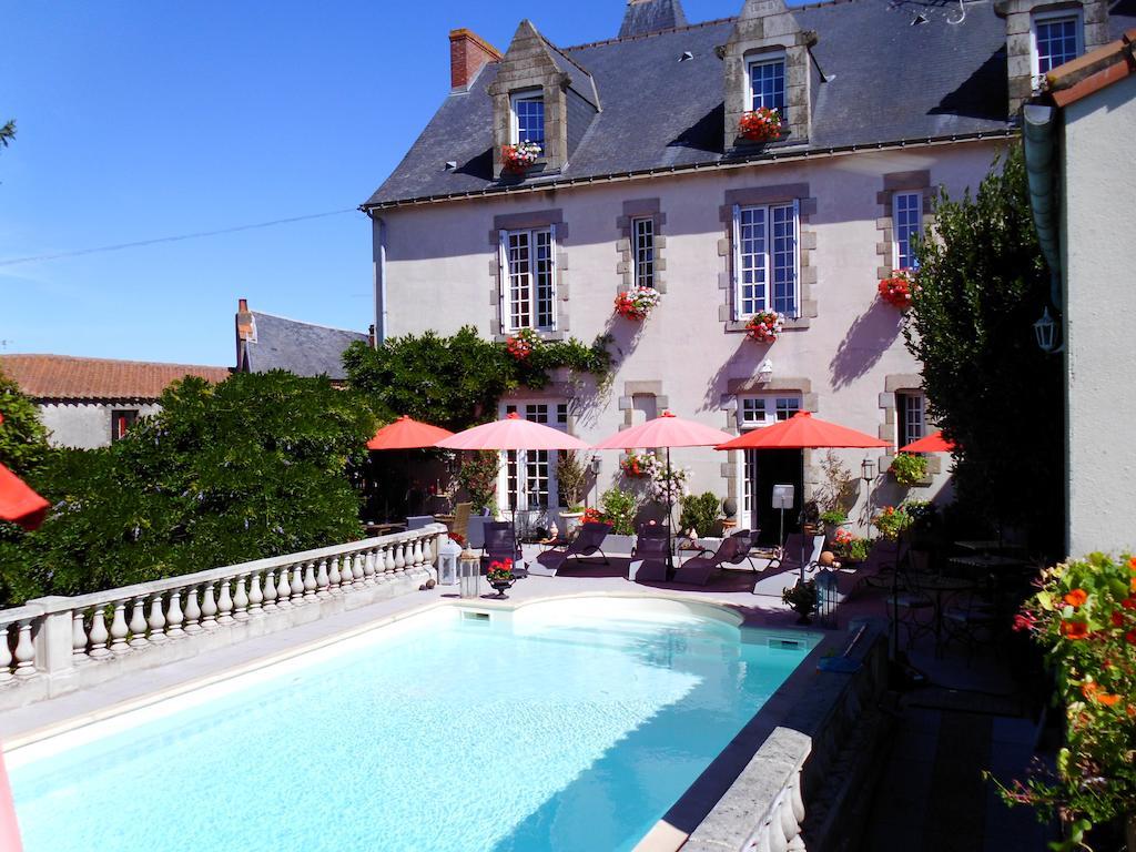 Le Petit Chateau - Tiffauges Proche Puy Dufou المظهر الخارجي الصورة